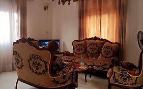 Résidence Jeanne à Yaoundé Messamengo . Duplex