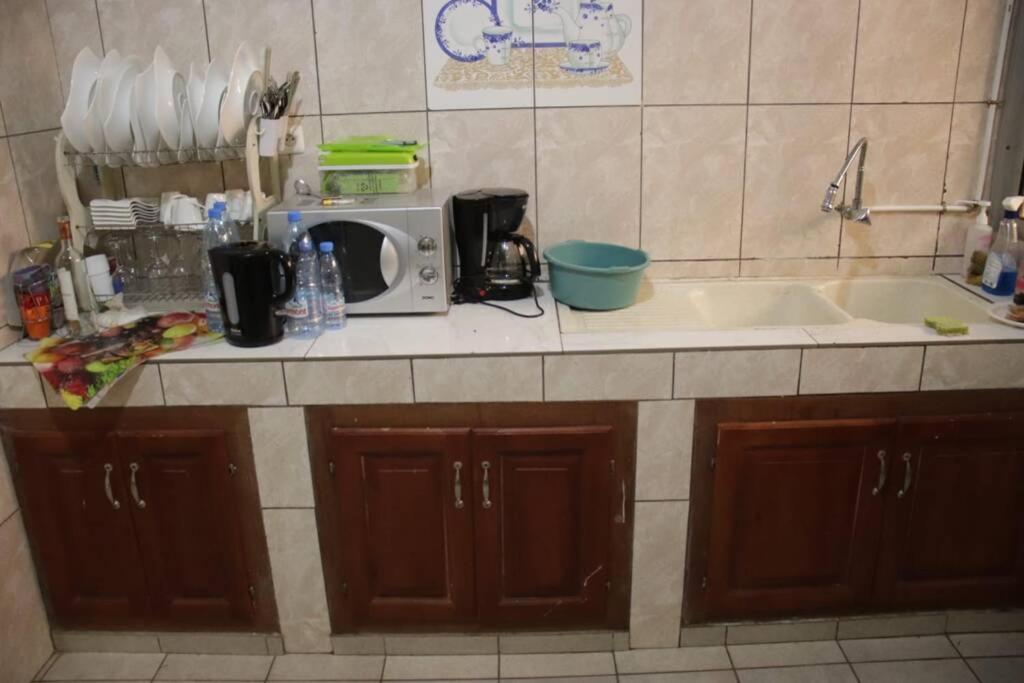 Résidence Jeanne à Yaoundé Messamengo . Duplex Extérieur photo