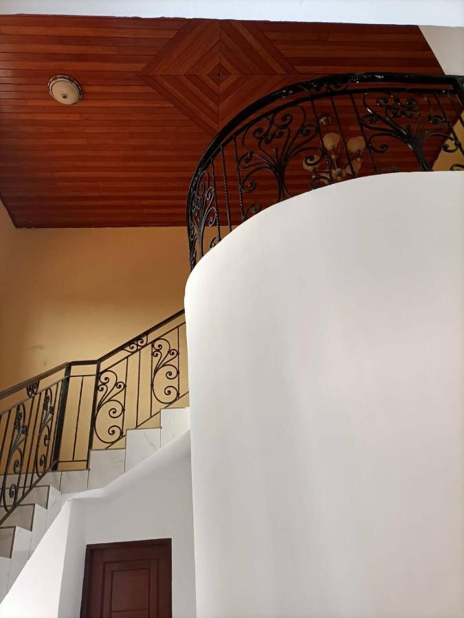 Résidence Jeanne à Yaoundé Messamengo . Duplex Extérieur photo